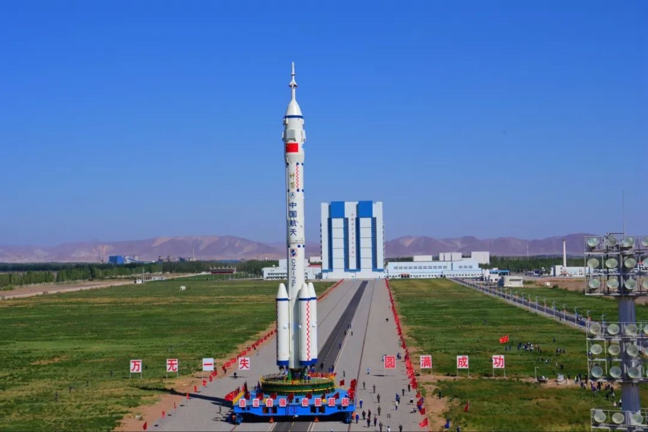 China rolls out rocket for crewed Shenzhou 14 mission ahead of Saturday launch (video, photos)