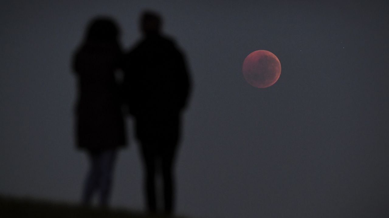 Where to see the blood moon lunar eclipse Sept. 7–8