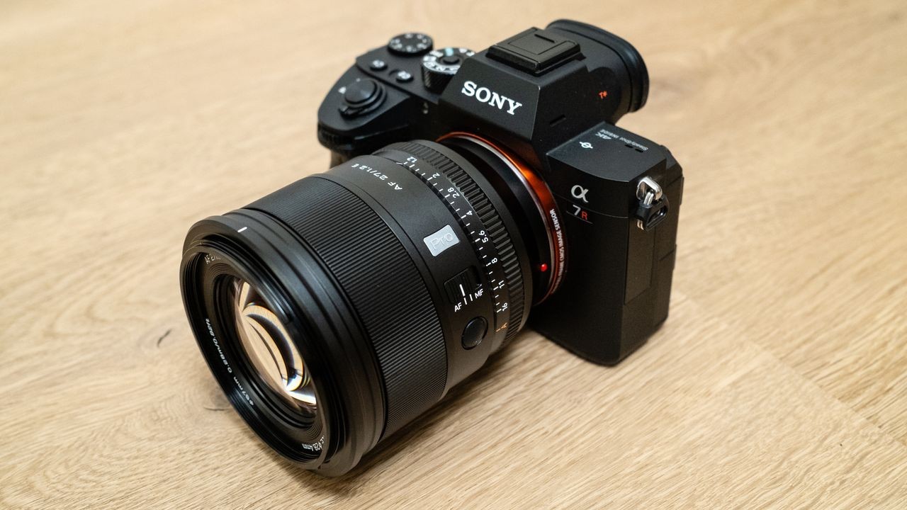 Viltrox AF 27mm f/ 1.2 Pro lens review