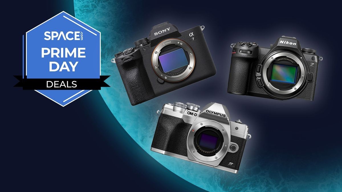 Less than $10! This cheap camera lens cleaning set would stop me from resorting to my t-shirt