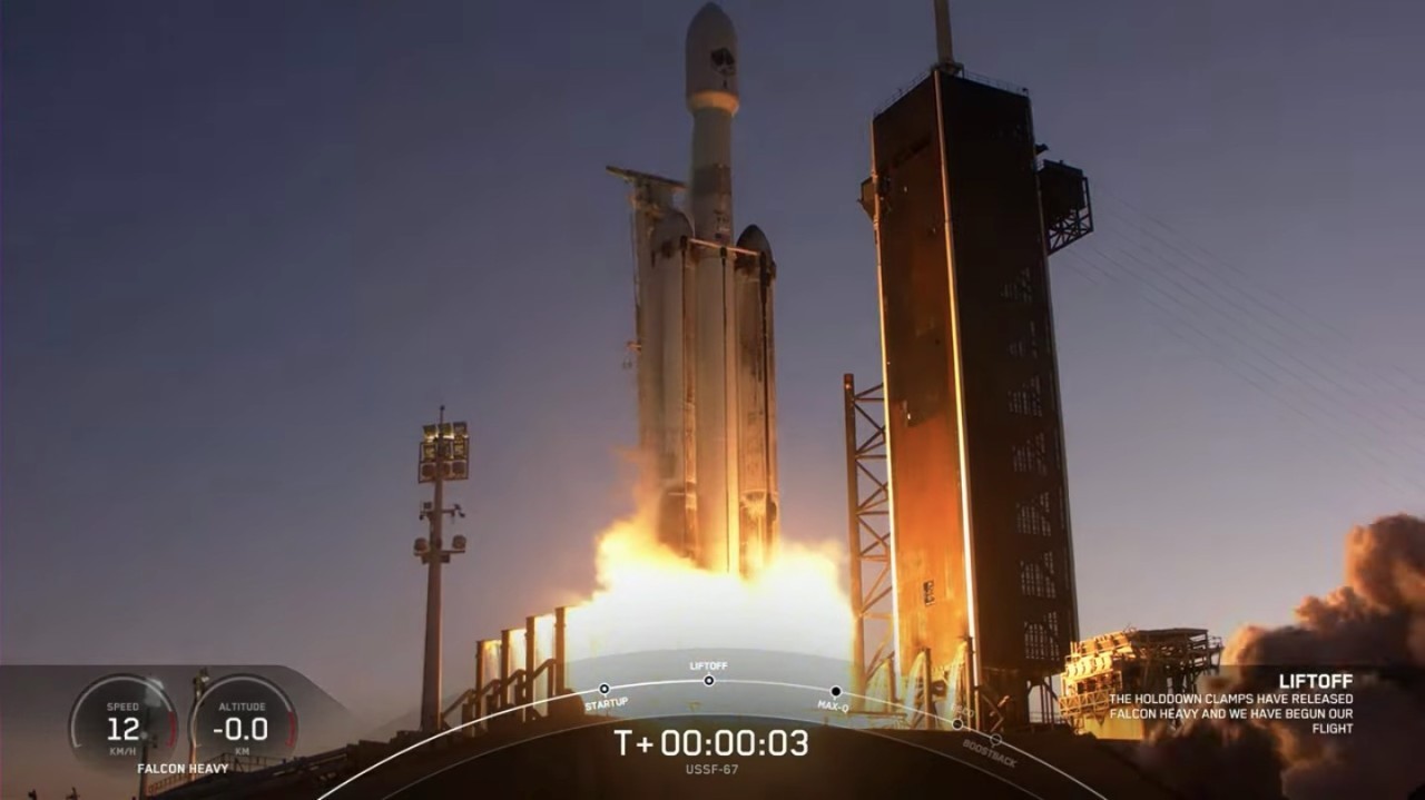 SpaceX's Falcon Heavy rocket launches classified mission for US Space Force