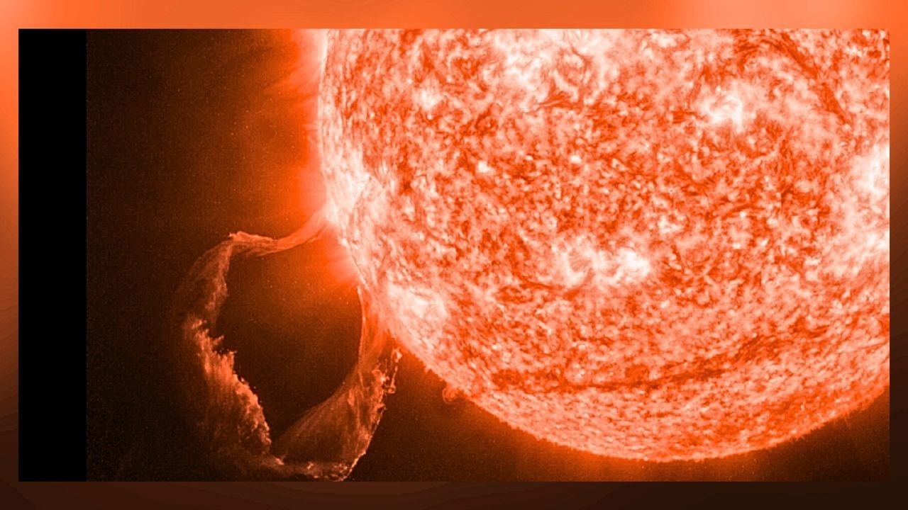 Watch sun unleash back-to-back plasma blasts in 'spectacular' prominence eruptions (video)