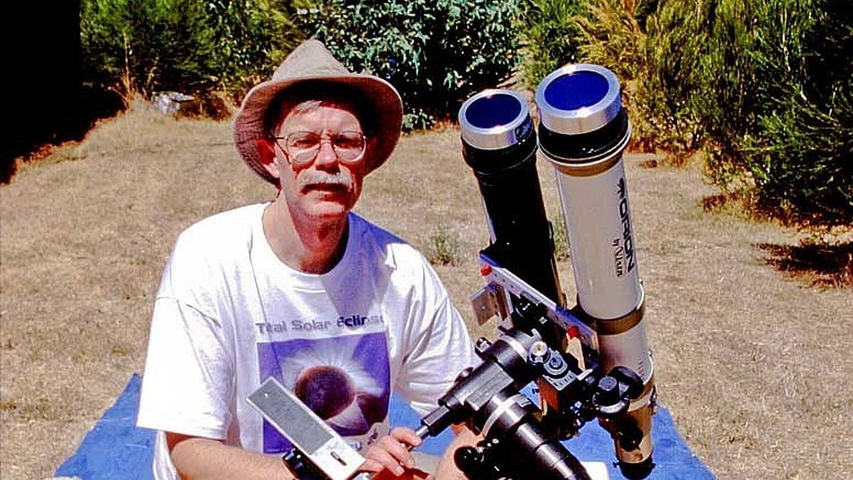 Fred Espenak, astronomy's 'Mr. Eclipse', dies at 71