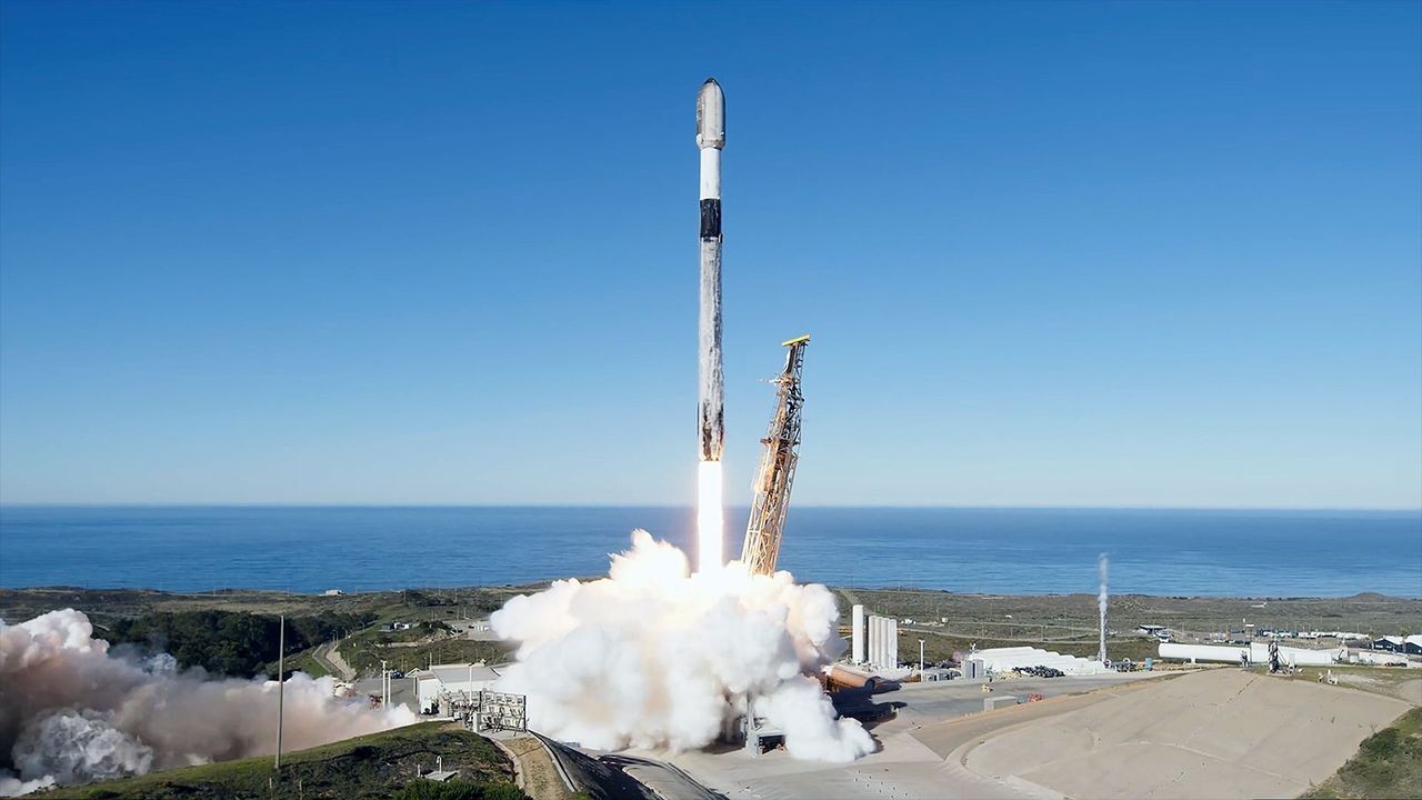 SpaceX Falcon 9 rocket launches Starlink satellites from Vandenberg in California