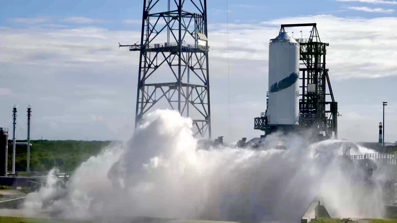 Blue Origin fires up 2nd stage of huge New Glenn rocket ahead of debut launch (video)