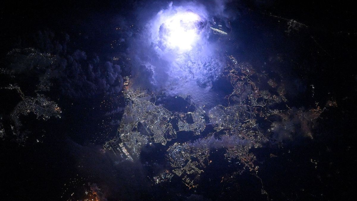 When it comes to auroras, pink is the new white, astronaut says | On the ISS this week June 16 - 20, 2025