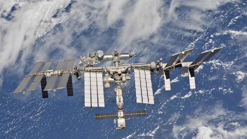 ISS astronauts 'never in any danger' after Russian science module leak
