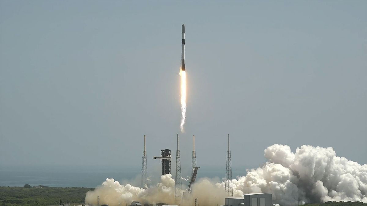 SpaceX adds 23 satellites to Starlink megaconstellation after launch from Florida