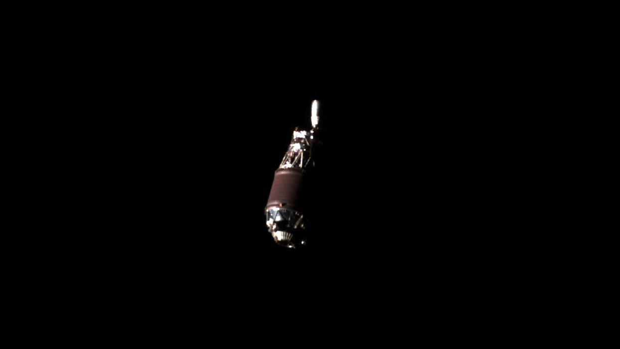 Wow! Private space-junk probe snaps historic photo of discarded rocket in orbit