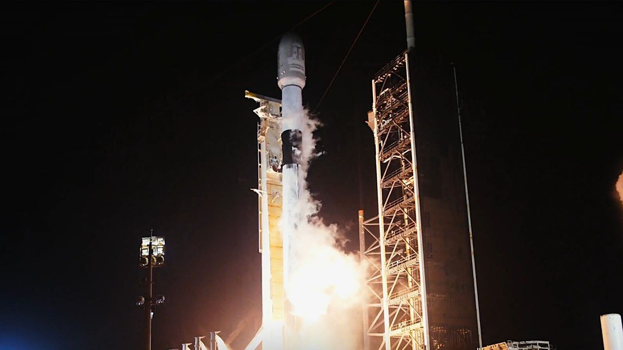 SpaceX Falcon 9 rocket launches Starlink satellites on record-breaking 30th flight