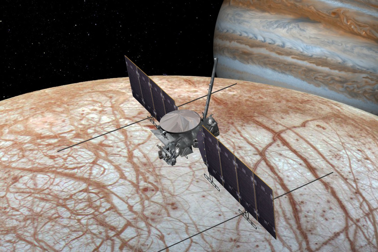 A SpaceX Falcon Heavy rocket will launch NASA's Europa Clipper mission to icy Jupiter moon