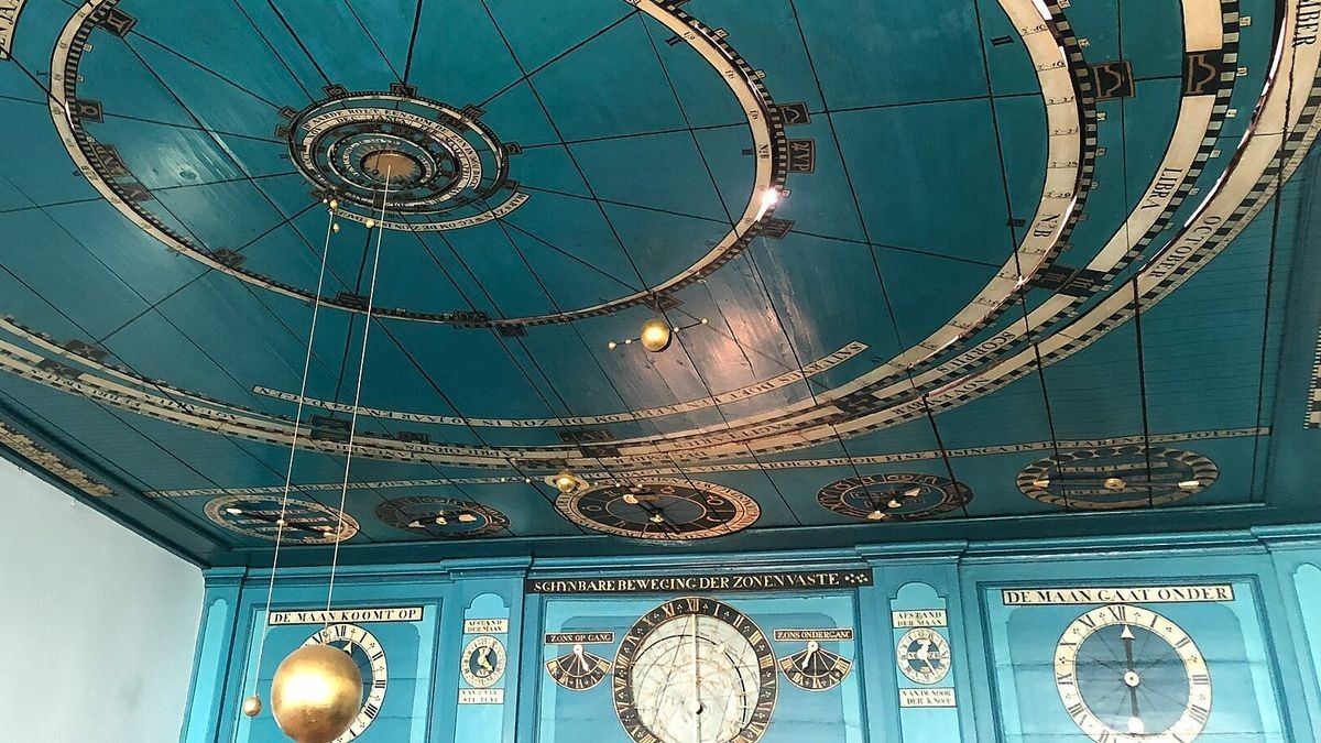For 100 years, we have marveled at planetariums. Here's a brief history of how humans brought the stars indoors