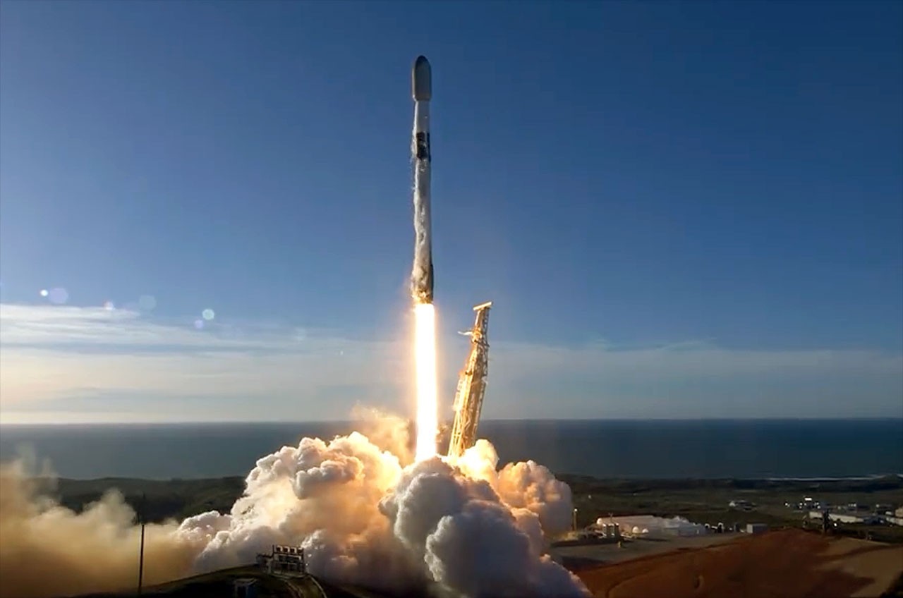 SpaceX launching 22 Starlink satellites from California tonight