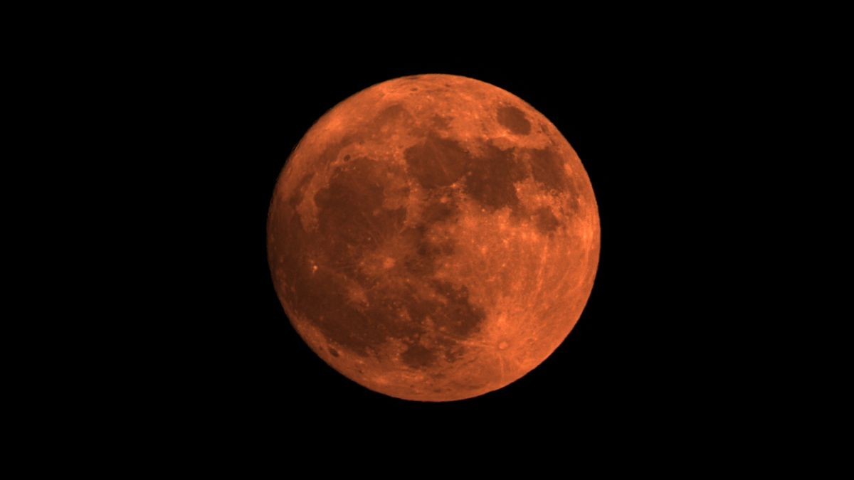 Watch June's full Strawberry Moon skim the southern horizon with these free livestreams tonight