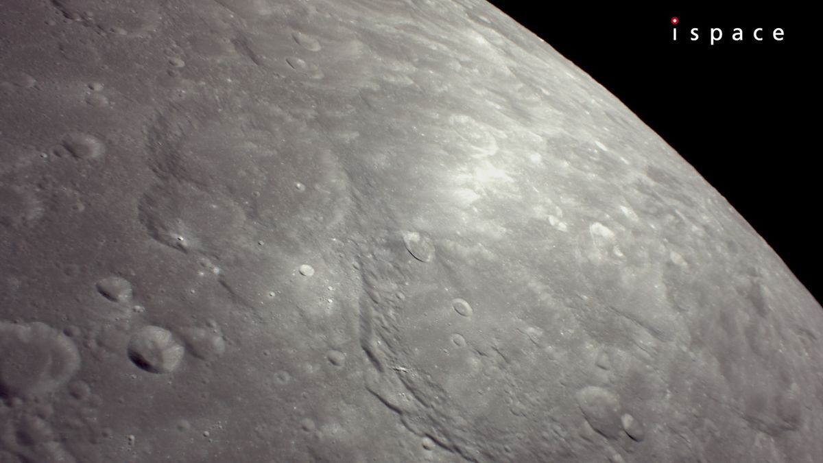 Private Japanese spacecraft aims to land in the moon's 'Sea of Cold' this week
