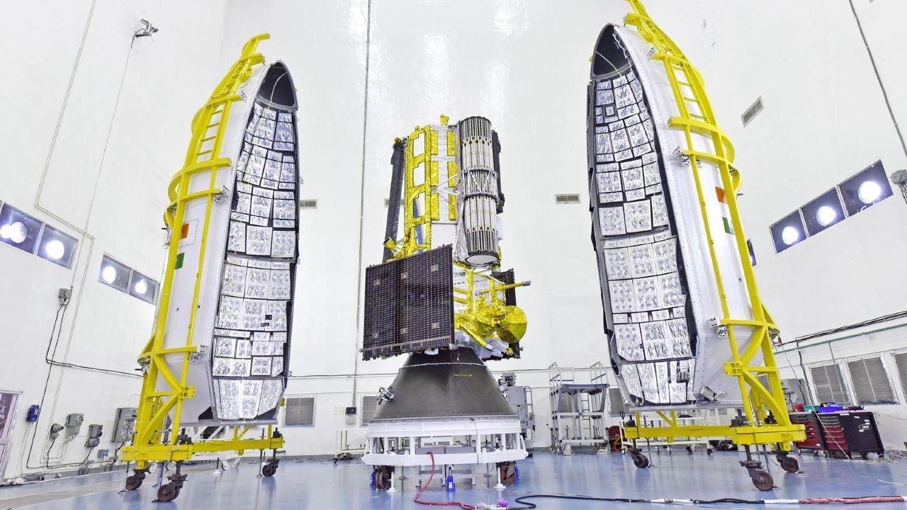 Powerful NISAR Earth-observing satellite loaded up for launch in India | Space photo of the day for July 30, 2025