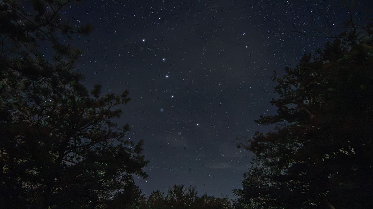 How to see the 'Horse and Rider' in the Big Dipper's handle this summer