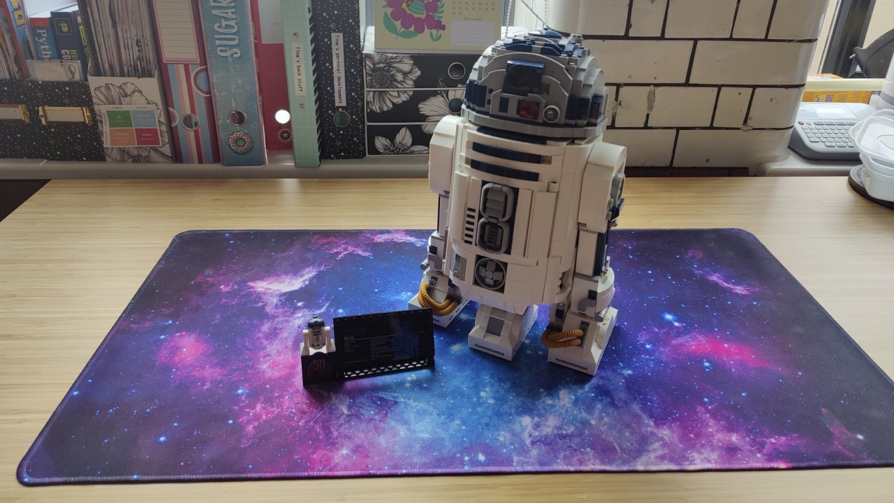 Lego Star Wars R2-D2 review