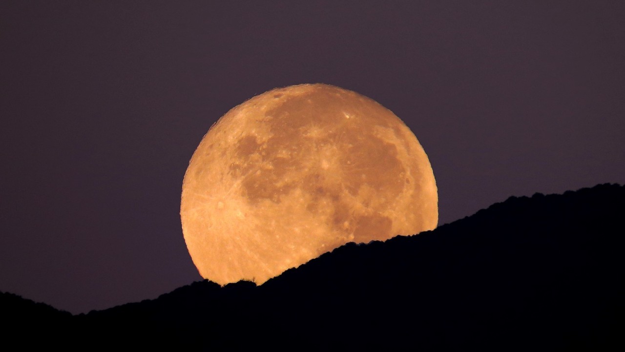 The last supermoon of the year rises Thursday: Watch it online for free