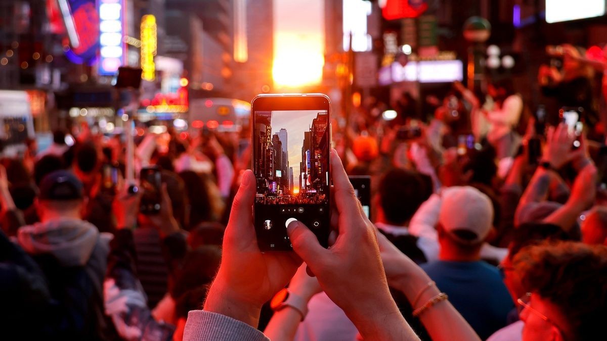 Don't miss the last full 'Manhattanhenge' sunset of 2025 light up NYC today