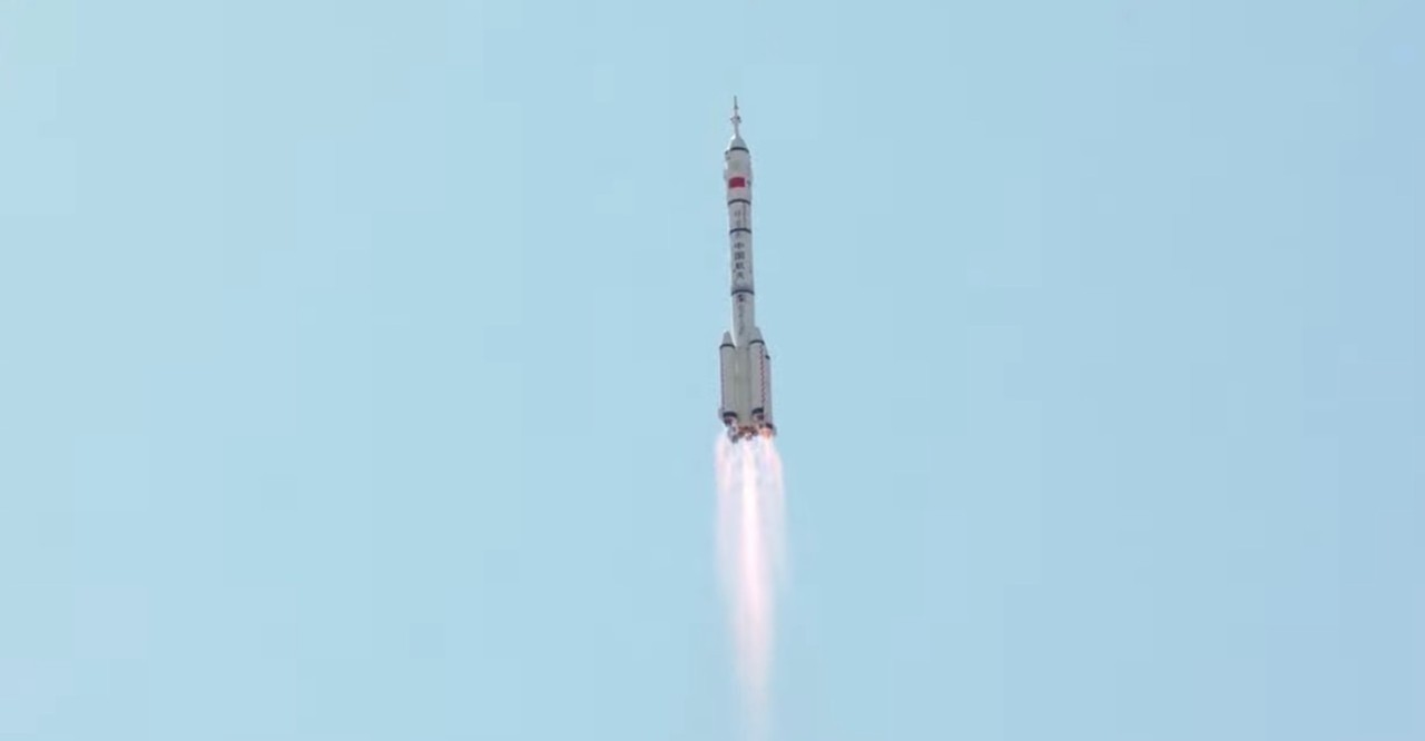 China launches mysterious reusable 'test spacecraft' to Earth orbit