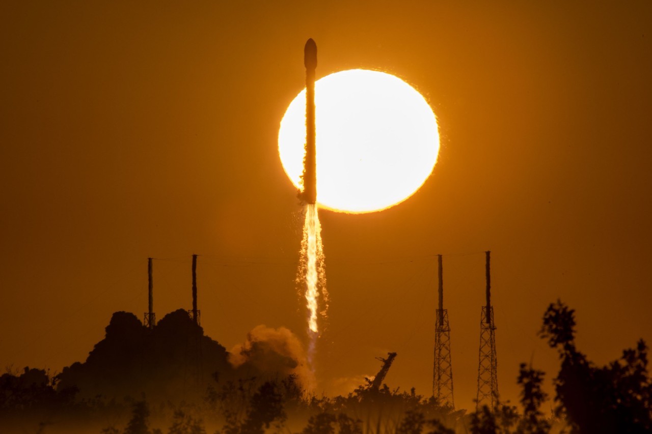 SpaceX GPS launch delivers stunning sunrise views (photos)