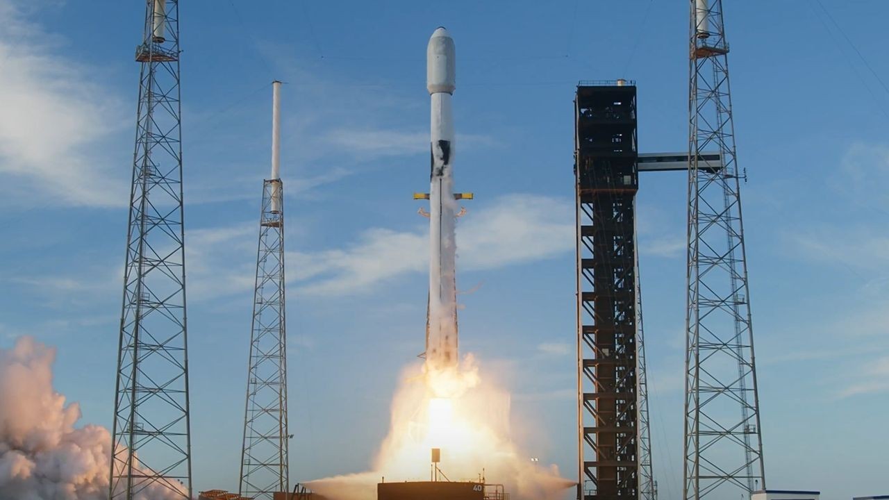 Sorry, Starlink: JetBlue becomes 1st airline to pick Amazon's Project Kuiper satellites for in-flight Wi-Fi