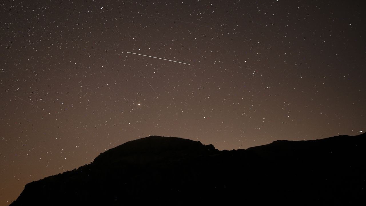 The Leonid meteor shower peaks tonight: Here's where to look for 'shooting stars'