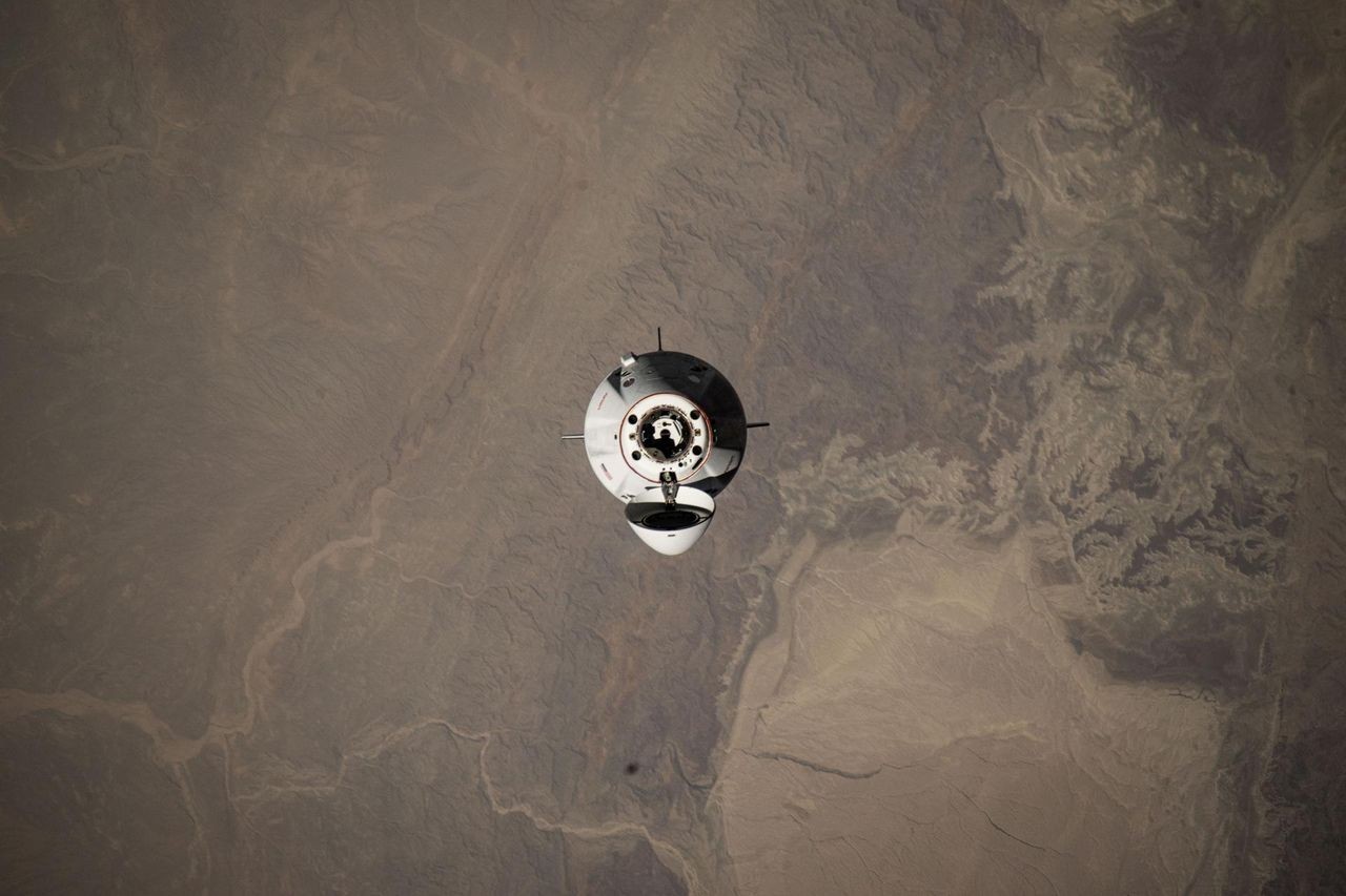 SpaceX Crew-11 Dragon spacecraft approaches the ISS | Space photo of the day for Aug. 14, 2025
