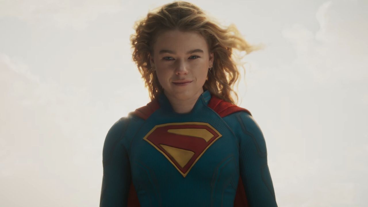 Supergirl's rockin' 1st trailer shows intergalactic bar fights, hangovers, and Krypto peeing on Superman's face (video)