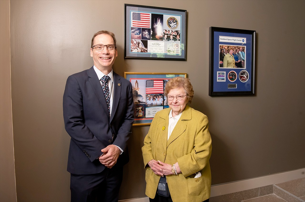 Senator who helped save Hubble donates space telescope collection