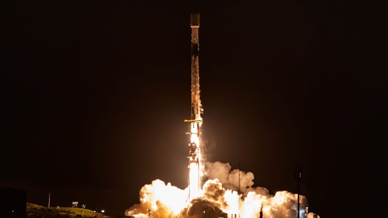 SpaceX launches 60th mission of the year from California