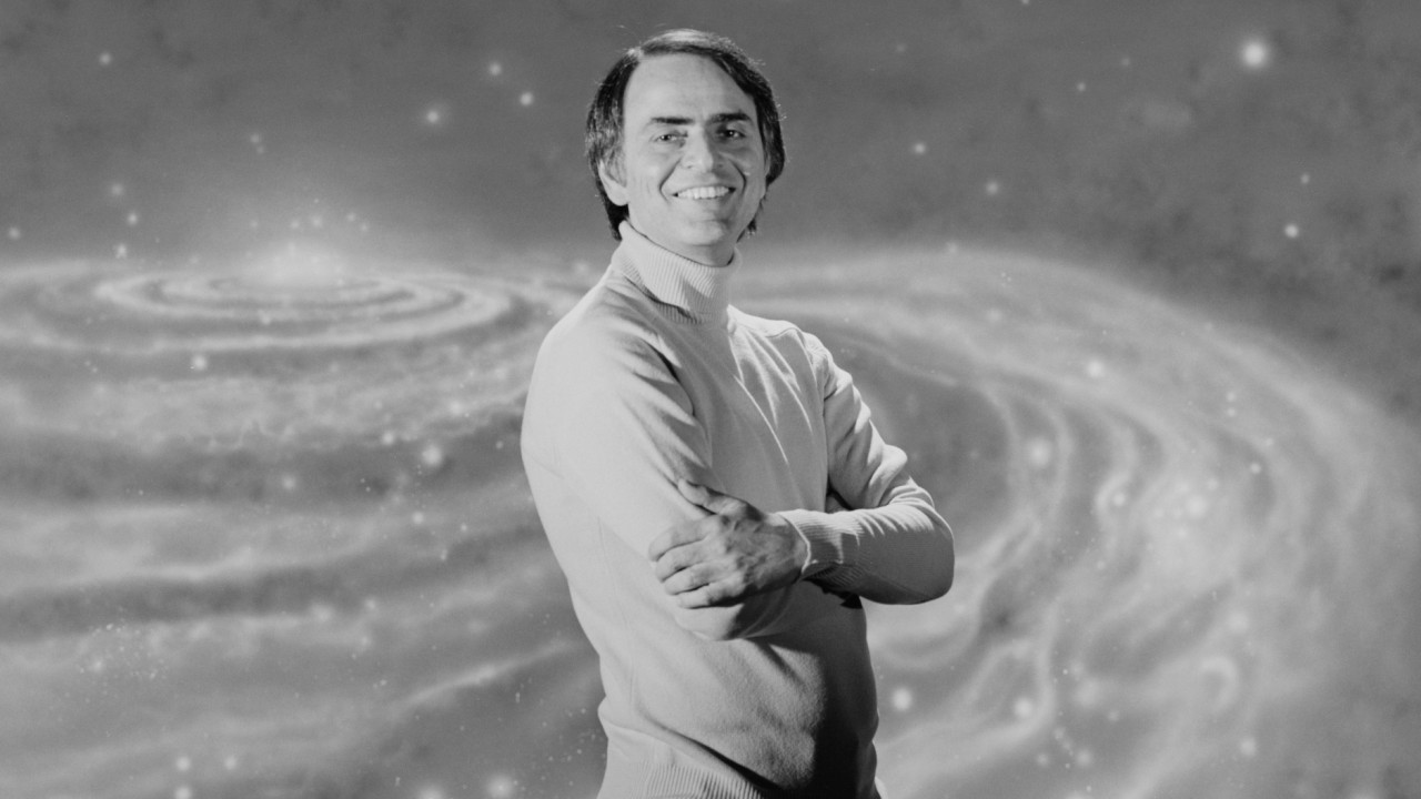 Carl Sagan: Cosmos, Pale Blue Dot & famous quotes