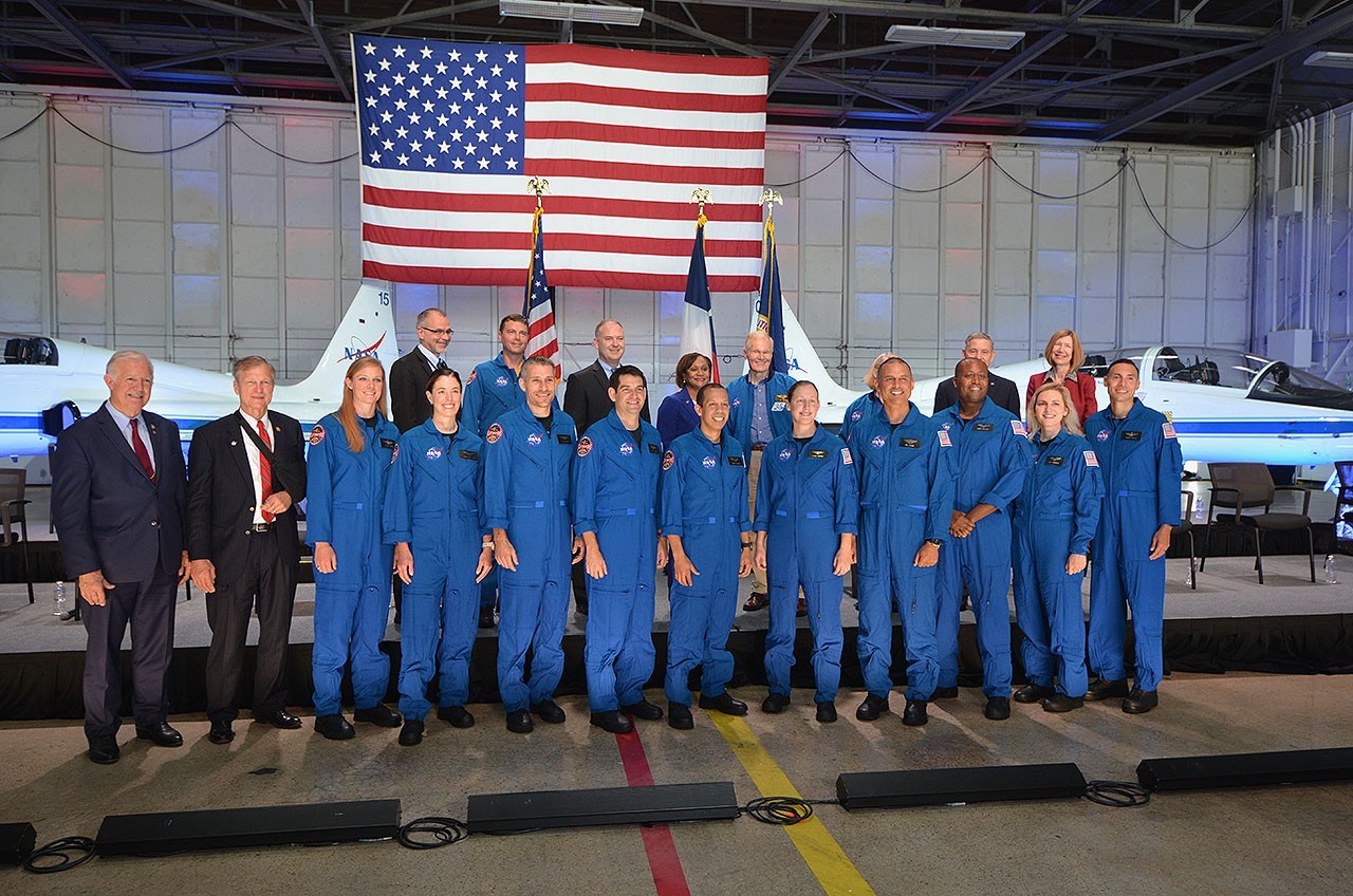 NASA unveils 10 new astronaut candidates for future space station, moon missions