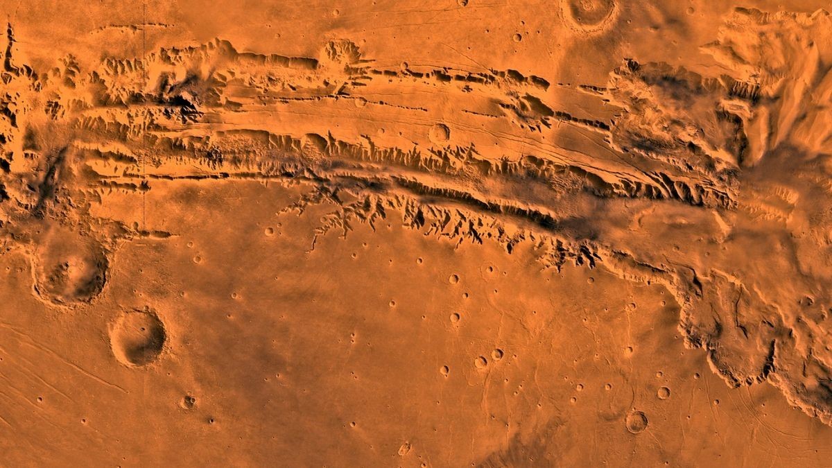Is Mars really red? A physicist explains the planet’s reddish hue and why it looks different to some telescopes