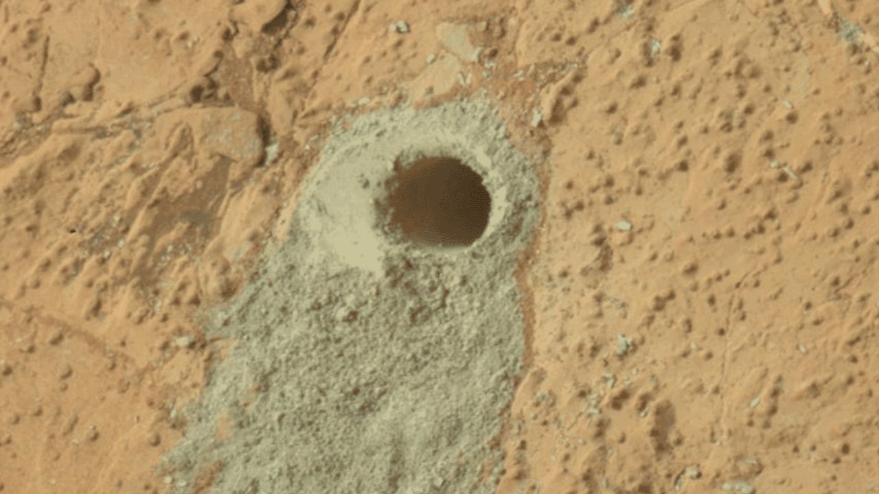 Curiosity Mars rover discovers largest organic molecules ever seen on Red Planet