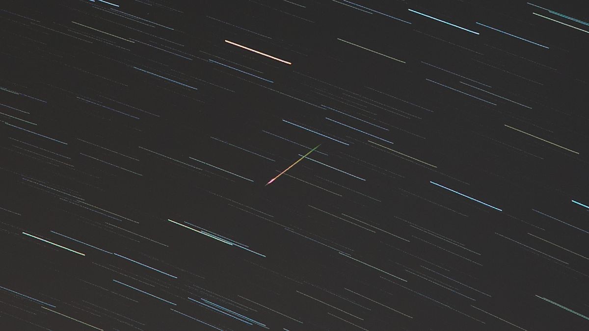 The Eta Aquarid meteor shower peaks tonight: Here's how to see fragments of Halley's comet burn up in the atmosphere